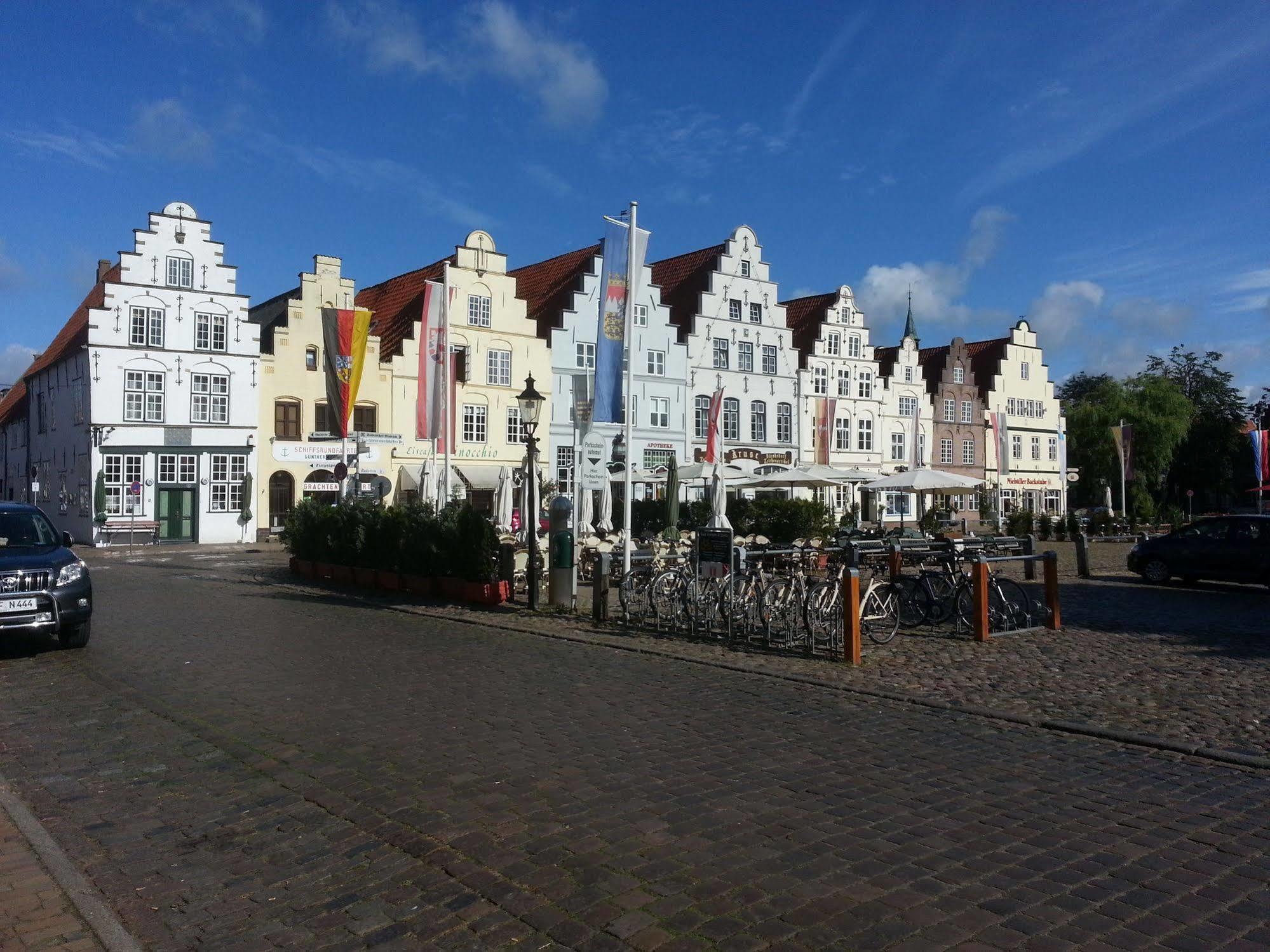 Pension Marktblick Friedrichstadt Exteriör bild